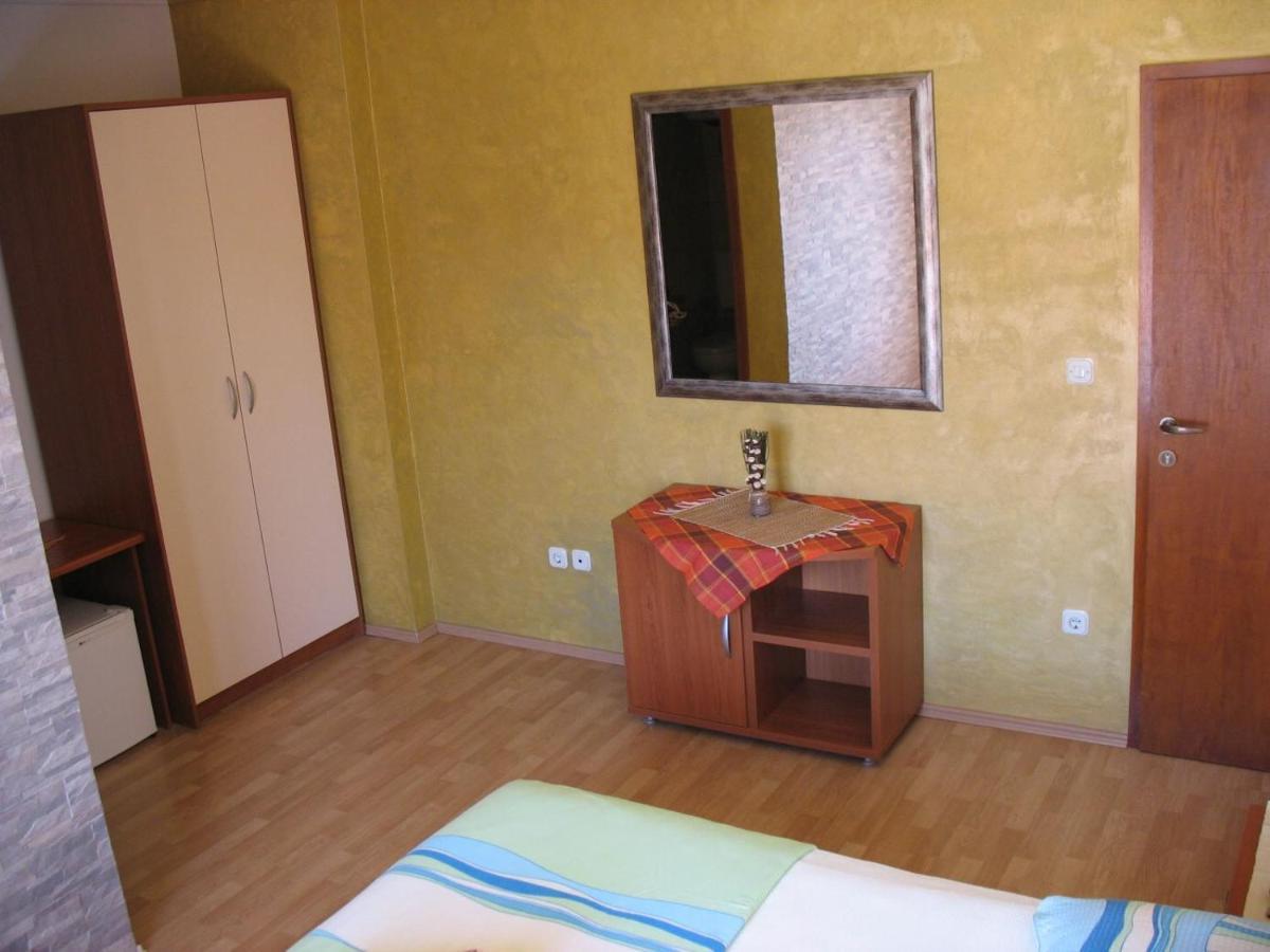 Accomodation Noki21 Ровин Екстериор снимка