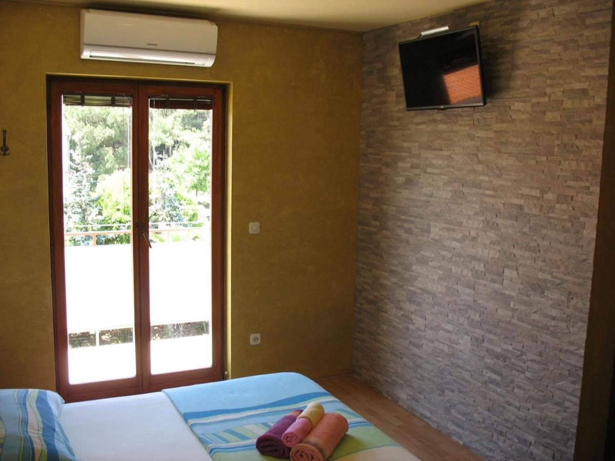 Accomodation Noki21 Ровин Екстериор снимка