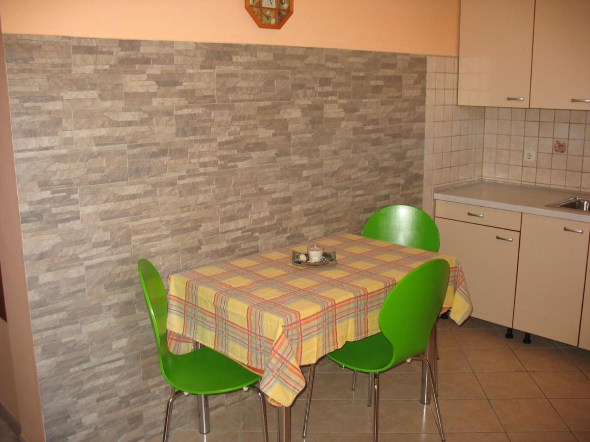 Accomodation Noki21 Ровин Екстериор снимка