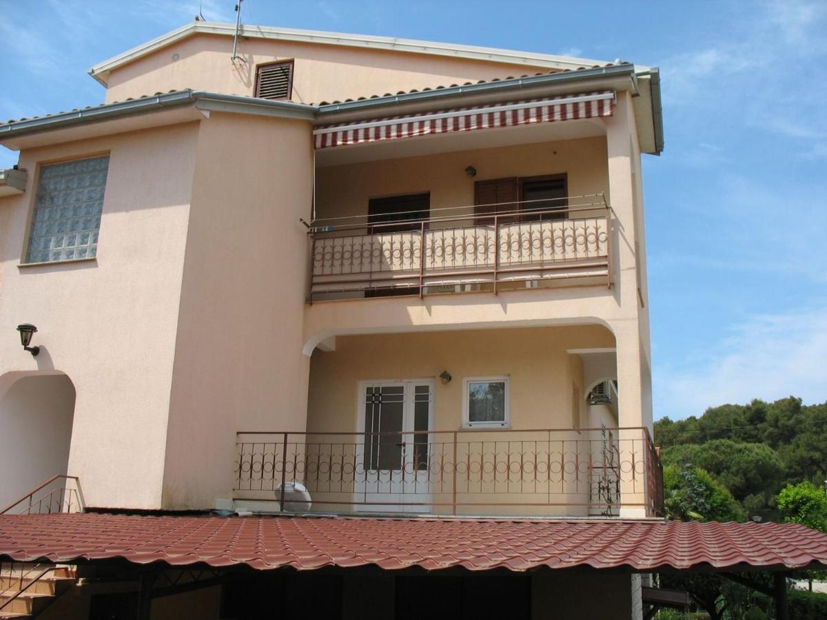 Accomodation Noki21 Ровин Екстериор снимка