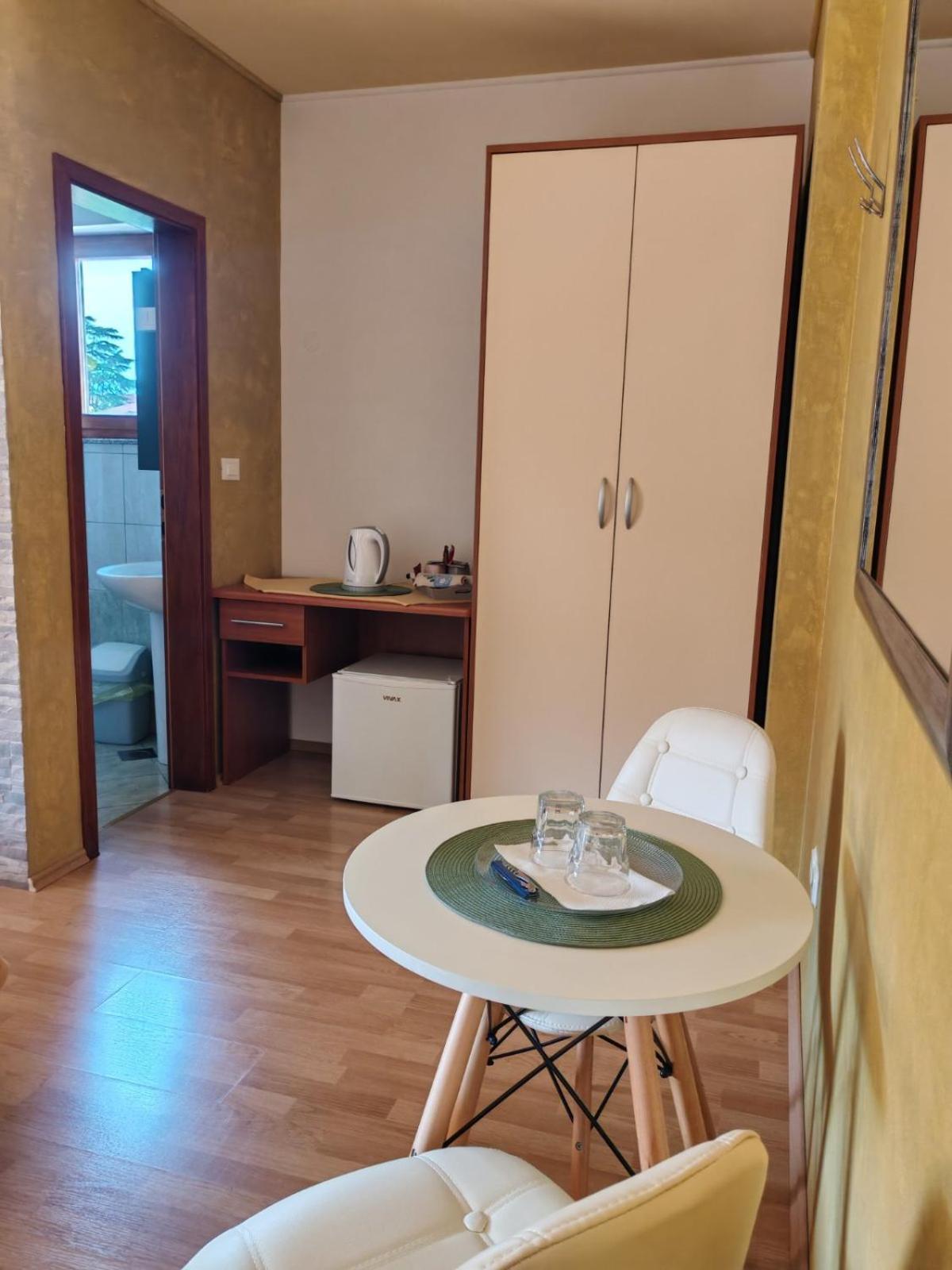 Accomodation Noki21 Ровин Екстериор снимка