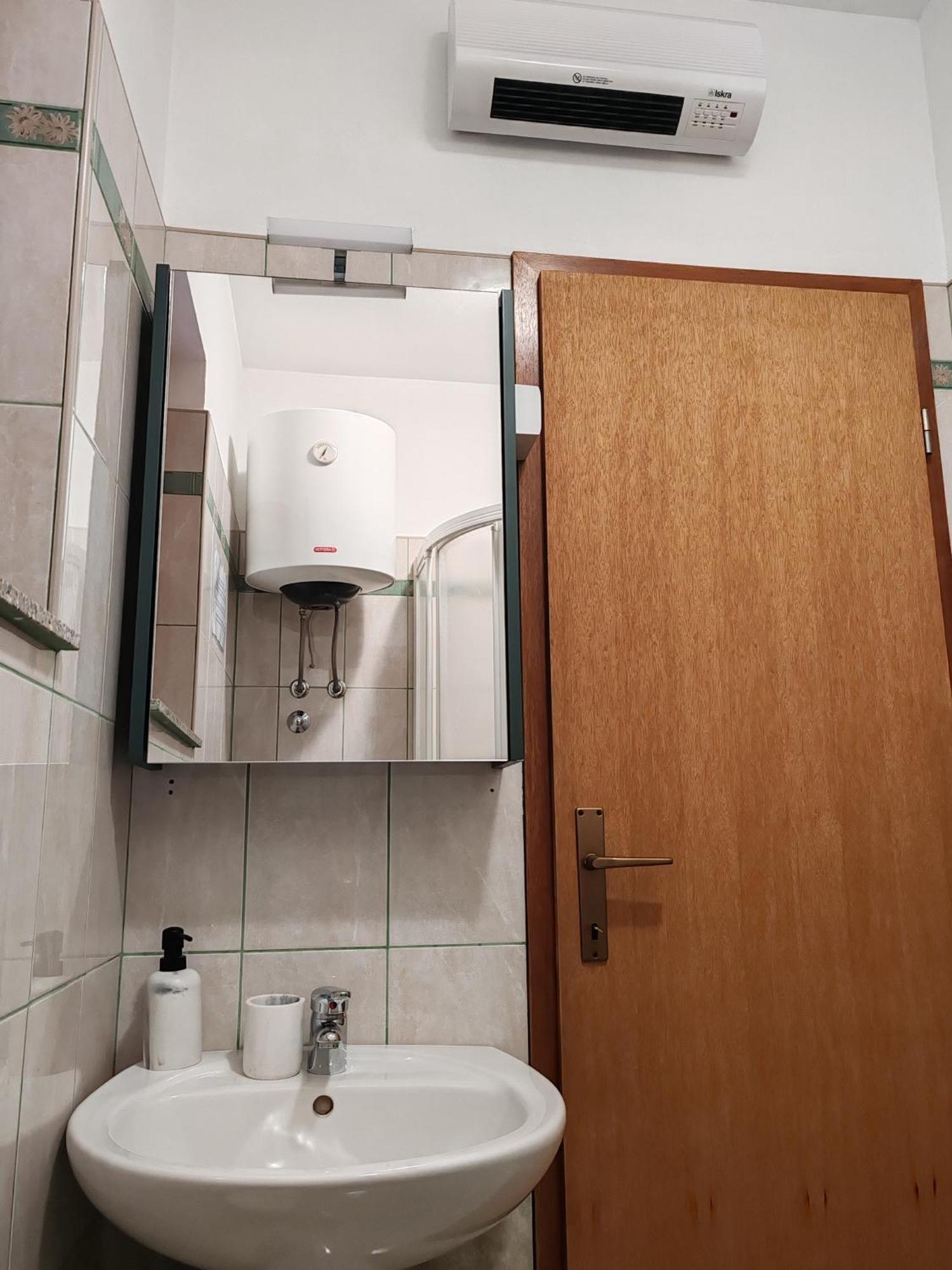 Accomodation Noki21 Ровин Екстериор снимка