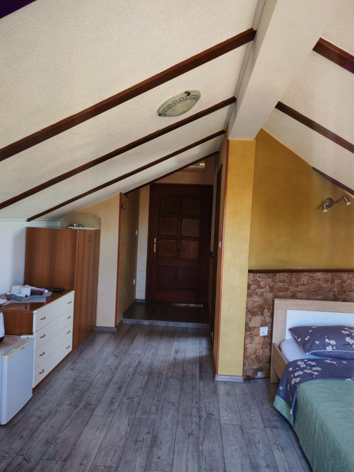 Accomodation Noki21 Ровин Екстериор снимка